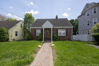 112 Clinton St, New Britain, CT 06053