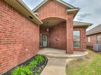 516 SW 124th Place, Oklahoma City, OK 73170
