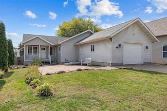 212 E 4th St, Wilton, IA 52778