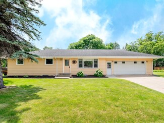 768 38th Ave, Anoka, MN 55303
