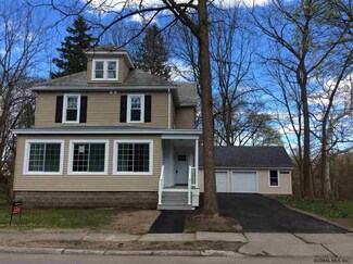 207 Wyman St, Schenectady, NY 12302