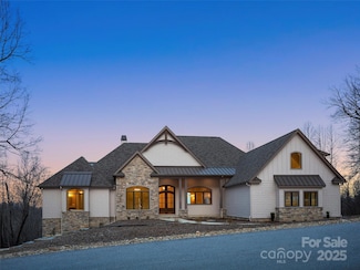 527 Falkirk Way, Zirconia, NC 28790