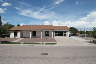 10733 Sombra Verde Dr, El Paso, TX 79935