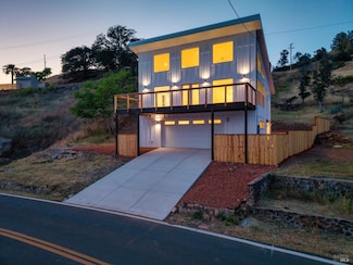 12172 Lakeshore Dr, Clearlake, CA 95422