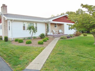 35 Poinciana St, Newport, OH 45768