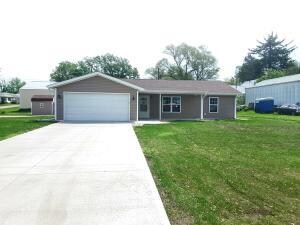 307 N 5th St, Hopkins, MO 64461