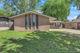 8703 E 29th St, Tulsa, OK 74129
