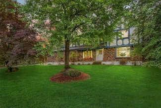 3 Sebastian Ct, Hopewell Junction, NY 12533