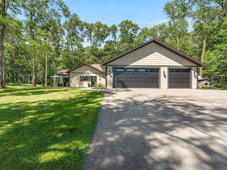1556 Maplewood Ridge Rd, East Gull Lake, MN 56401