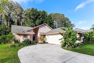 812 Crestridge Dr, Tarpon Springs, FL 34688
