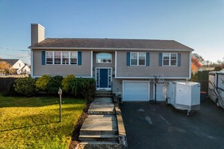 15 Homestead Ave, Fairhaven, MA 02719