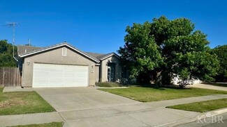 662 Sunset Ave, Lemoore, CA 93245