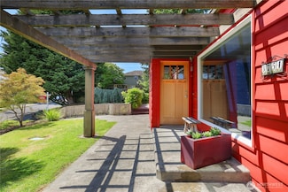 3754 SW 107th St, Seattle, WA 98146