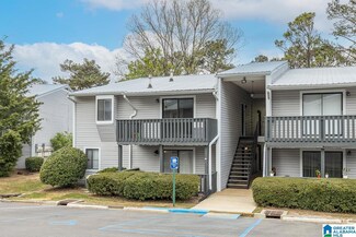302 Woodland Village Unit 302, Vestavia Hills, AL 35216