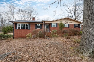 128 Summerlea Dr, Charlotte, NC 28214