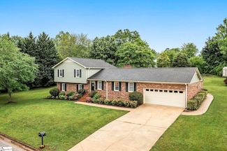 7 Velma Dr, Taylors, SC 29687