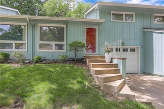 6520 W 51st St, Mission, KS 66202