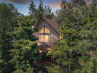 27581 Saint Bernard Ln, Lake Arrowhead, CA 92352