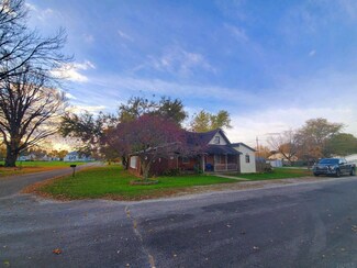 118 3rd St, Fowlerton, IN 46930