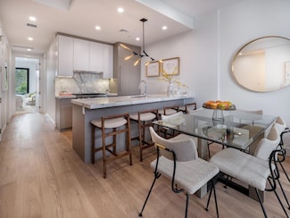21-31 Shore Blvd Unit 3D, Astoria, NY 11105
