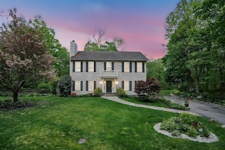 304 Church Rd, Putnam Valley, NY 10579