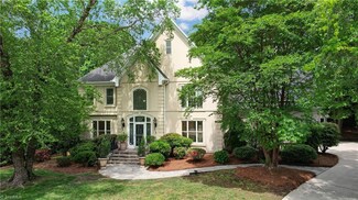 5 Leeward Ct, Greensboro, NC 27455