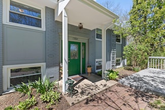 5264 Michaele Ln, Minnetonka, MN 55345