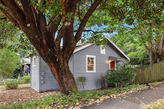 9559 College Way N, Seattle, WA 98103