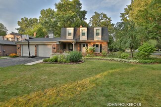 4100 Weymouth Dr SE, Grand Rapids, MI 49508