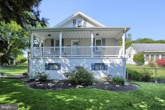 131 N Sporting Hill Rd, Mechanicsburg, PA 17050