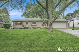 7539 Astronaut Ave, Jenison, MI 49428