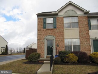 638 Cobblestone Ln, Lancaster, PA 17601