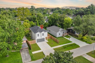 214 Owens St, Houston, TX 77029