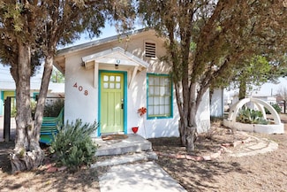 408 W 2nd St, Marfa, TX 79843