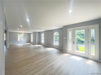 9720 Sherwood Dr, Quinton, VA 23141