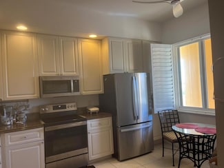26 Harbour Isle Dr W Unit 303, Fort Pierce, FL 34949