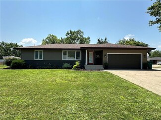 924 W Jefferson St, Winterset, IA 50273