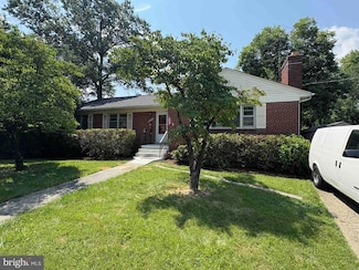 9702 Singleton Dr, Bethesda, MD 20817