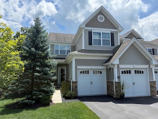 18 Pritchard Ct, Fishkill, NY 12524
