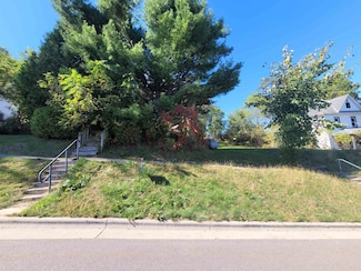 309 Academy St, Elroy, WI 53929