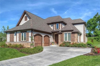 701 Woods of Ladue Ln, St. Louis, MO 63124