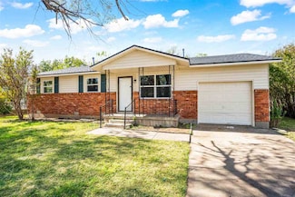 703 SE Sullivan Dr, Lawton, OK 73501