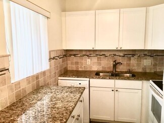 2880 Lake Osborne Dr Unit 211, Lake Worth Beach, FL 33461