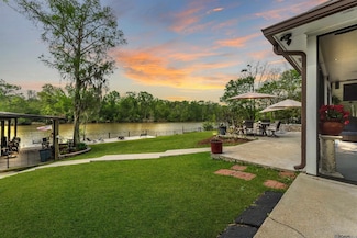 21679 Waterfront Dr E, Maurepas, LA 70449