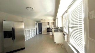 519 Shaver St, Pasadena, TX 77506