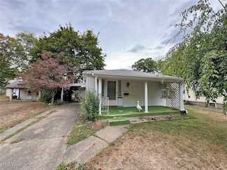 130 11th St NE, New Philadelphia, OH 44663