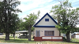 495 1st St E, Huntington, OR 97907