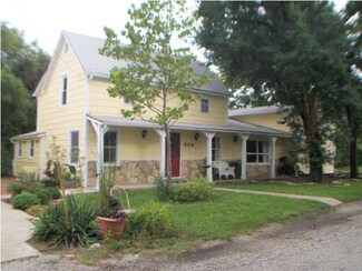 604 W 2nd St, Hillsboro, KS 67063