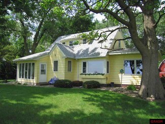 33737 70th St, Blue Earth, MN 56013