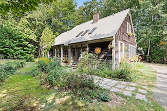 156 Smutty Ln, Saco, ME 04072